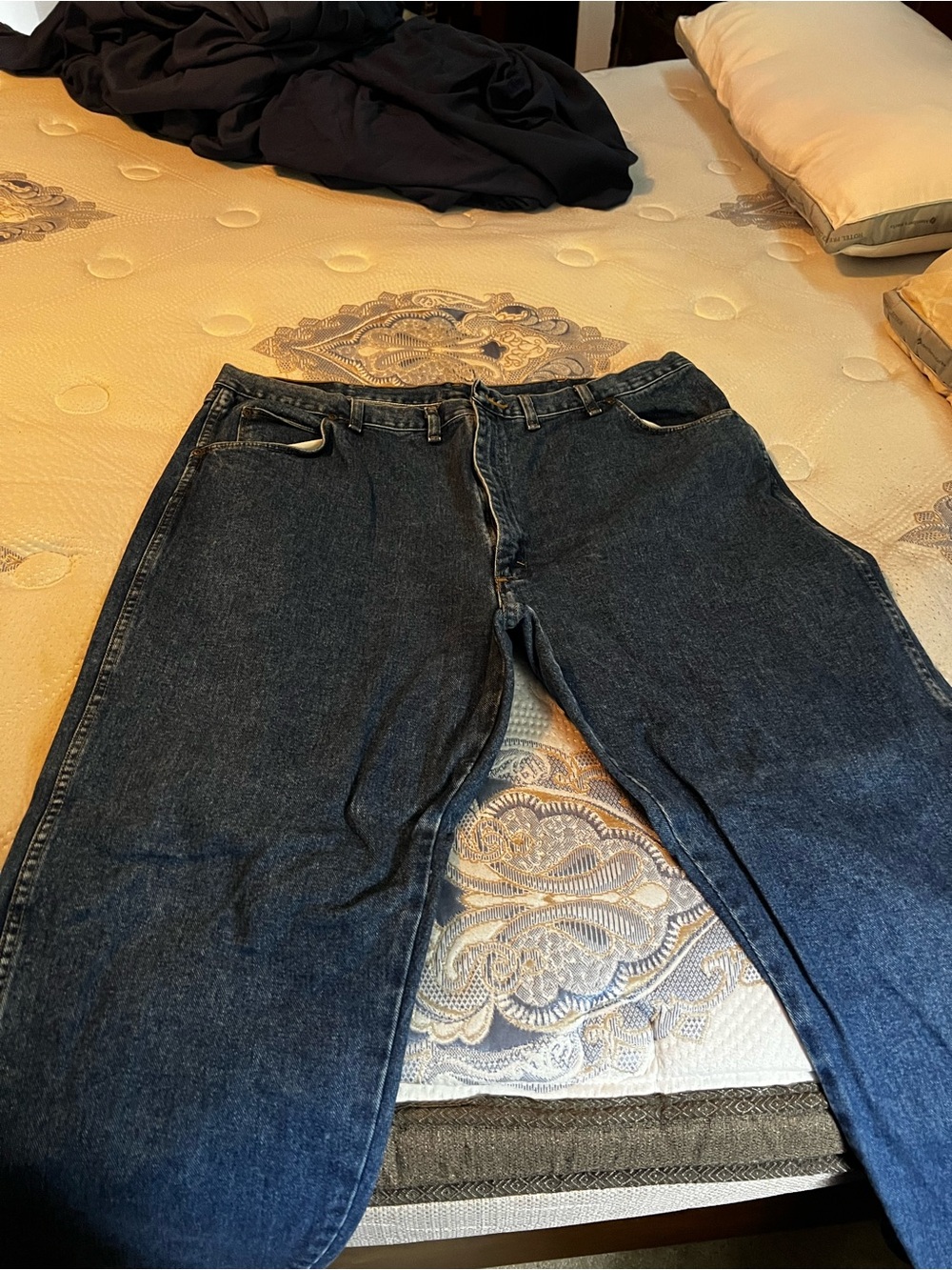Men's Dark Blue Relaxed Fit Jeans